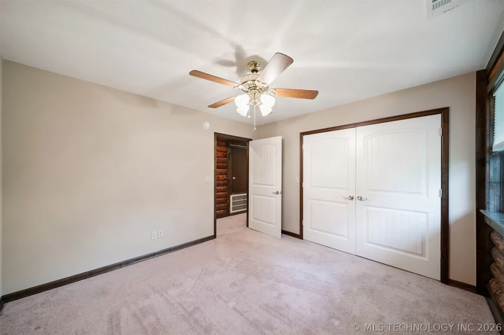 4891 E 390 ROAD Oologah, OK 74053