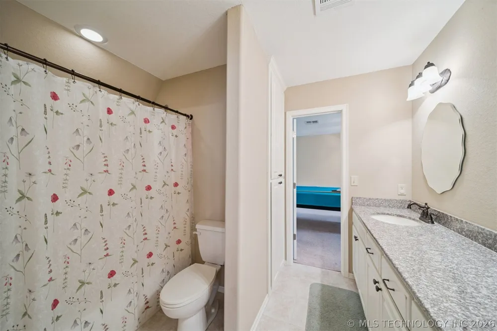 4891 E 390 ROAD Oologah, OK 74053