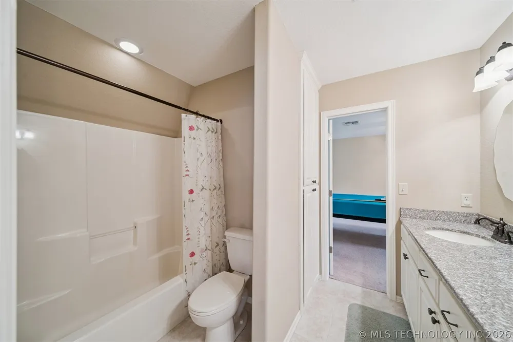 4891 E 390 ROAD Oologah, OK 74053