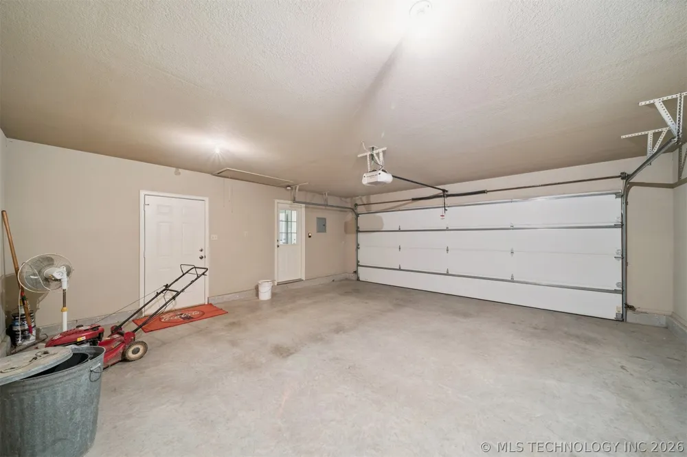 4891 E 390 ROAD Oologah, OK 74053
