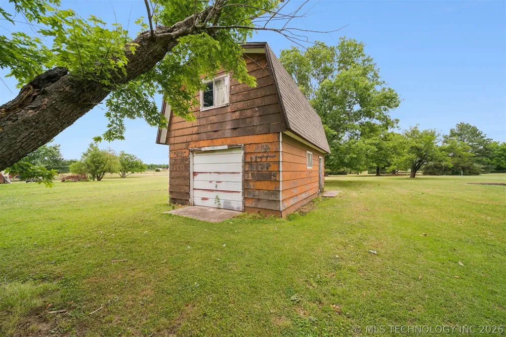 4891 E 390 ROAD Oologah, OK 74053