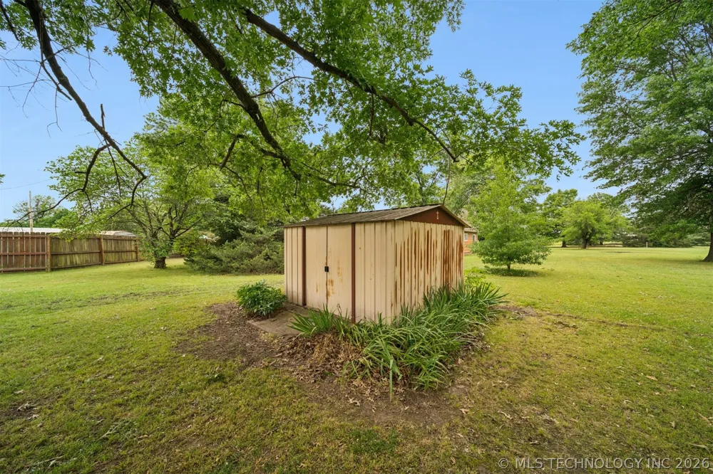 4891 E 390 ROAD Oologah, OK 74053
