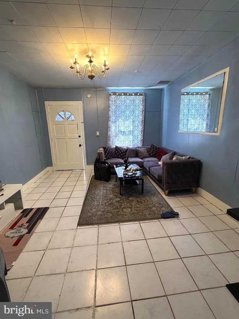 324 SPRING GARDEN STREET Reading, PA 19602