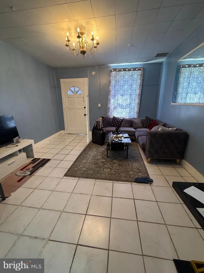 324 SPRING GARDEN STREET Reading, PA 19602
