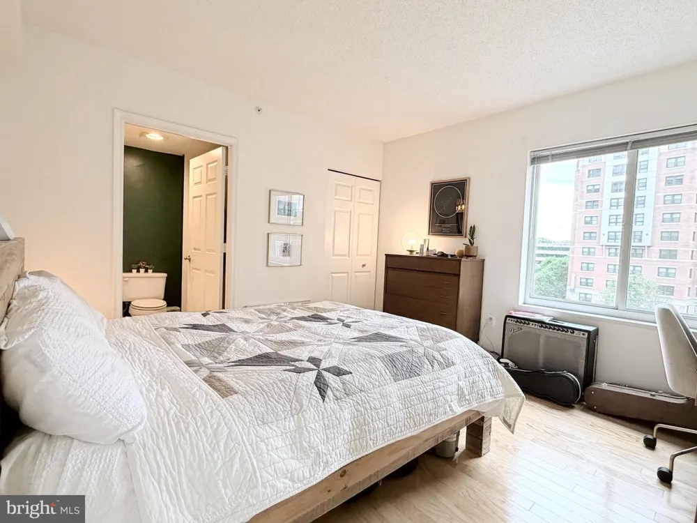 3101 HAMPTON DRIVE #603 Alexandria, VA 22302