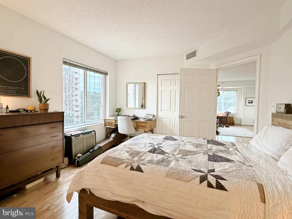 3101 HAMPTON DRIVE #603 Alexandria, VA 22302