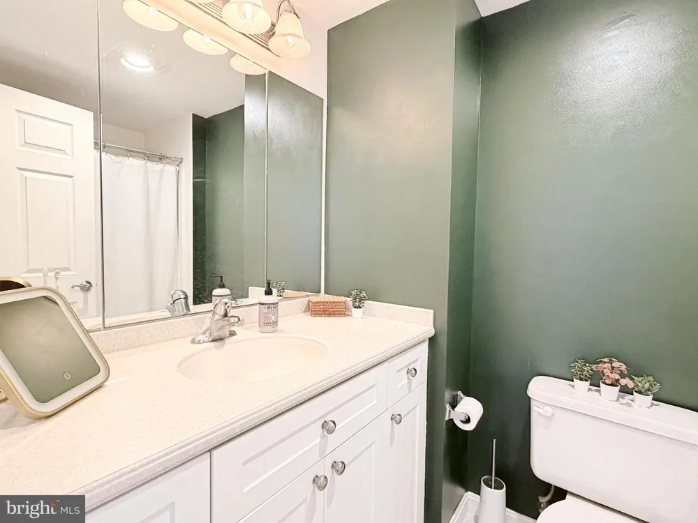 3101 HAMPTON DRIVE #603 Alexandria, VA 22302