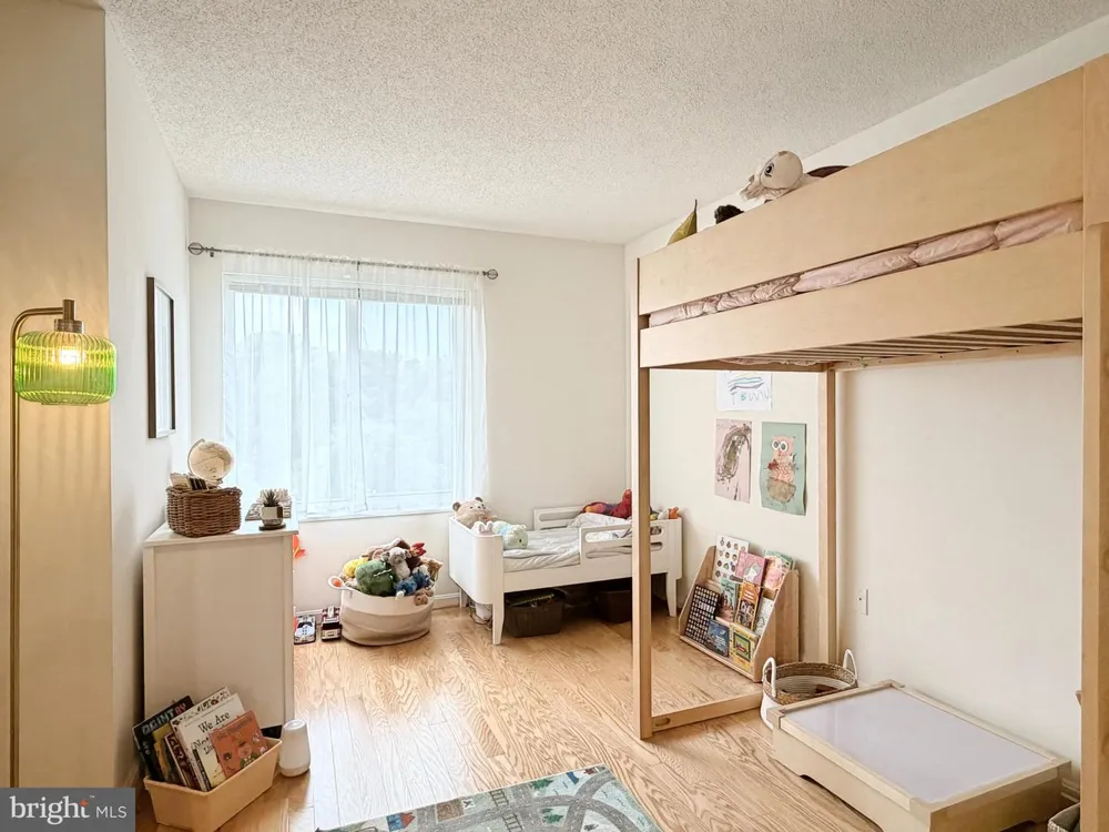 3101 HAMPTON DRIVE #603 Alexandria, VA 22302