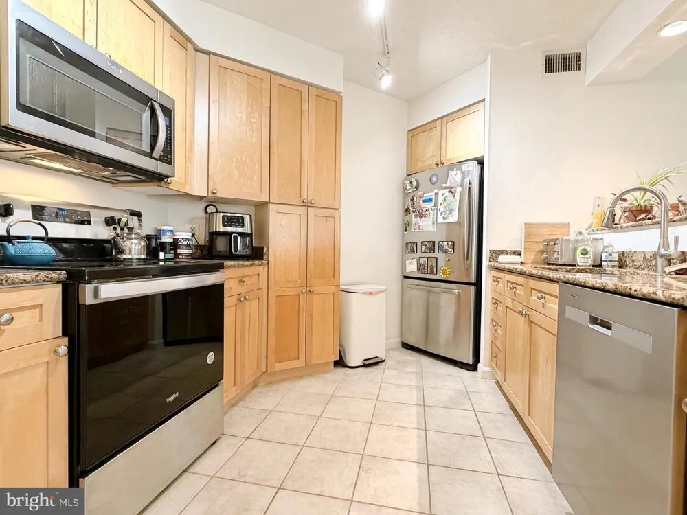 3101 HAMPTON DRIVE #603 Alexandria, VA 22302