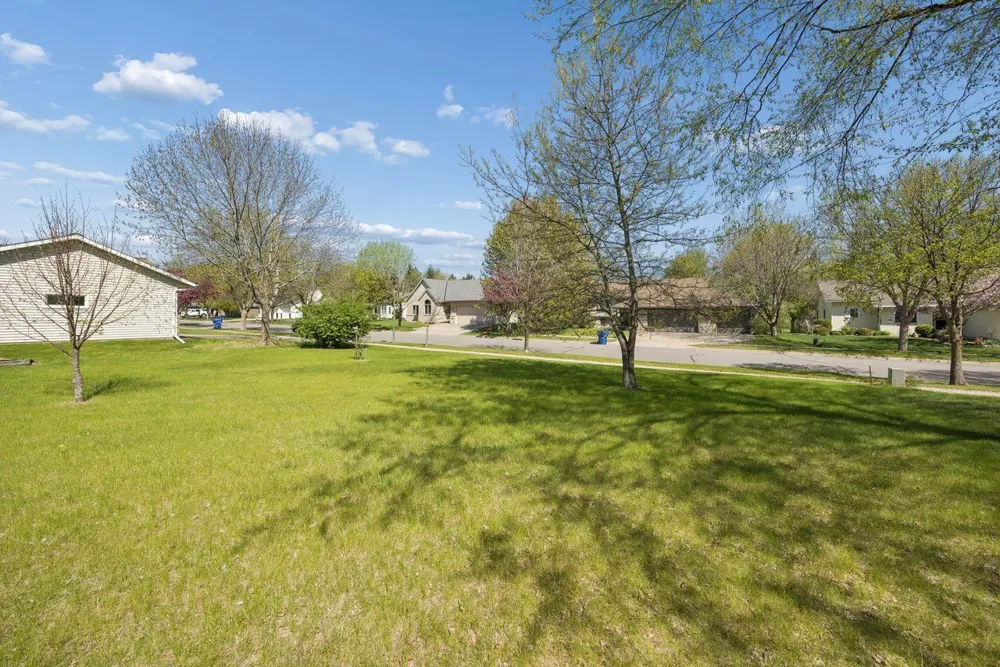 1716 Southwood Trail Saint Cloud, MN 56301