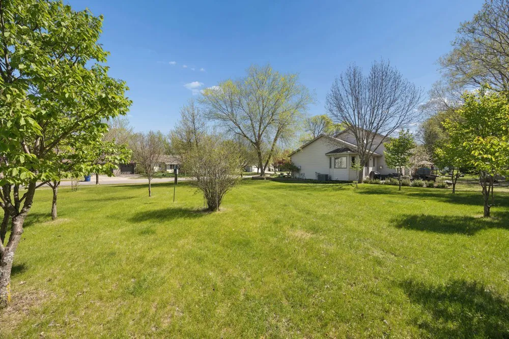 1716 Southwood Trail Saint Cloud, MN 56301