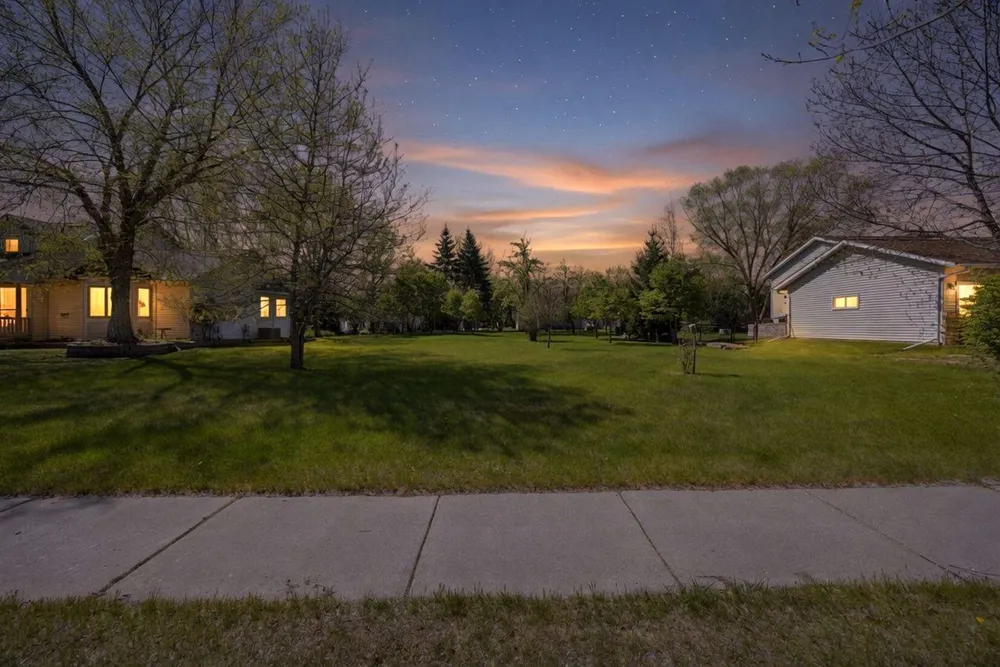 1716 Southwood Trail Saint Cloud, MN 56301