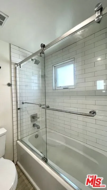 5222 Satsuma Avenue North Hollywood, CA 91601