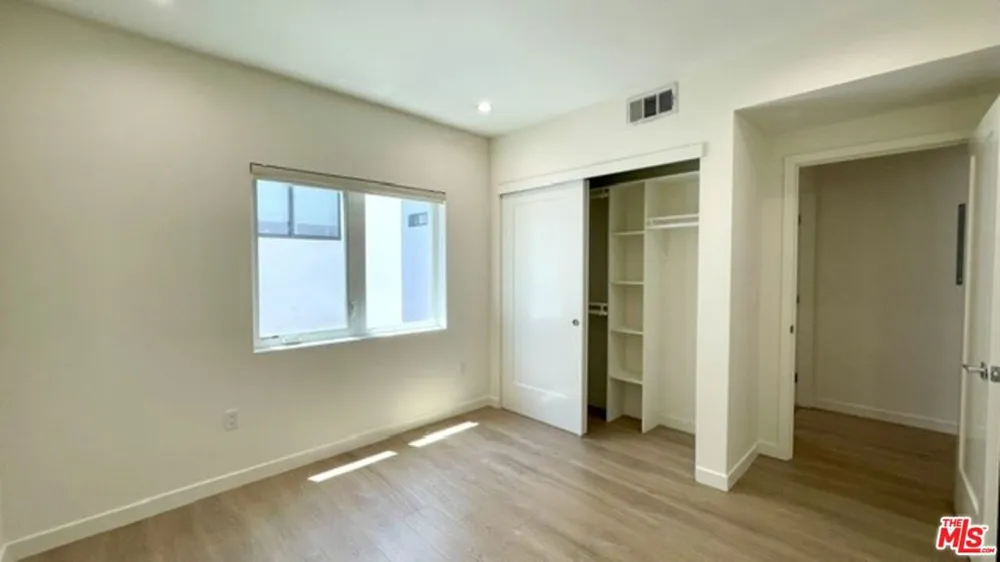 5222 Satsuma Avenue North Hollywood, CA 91601