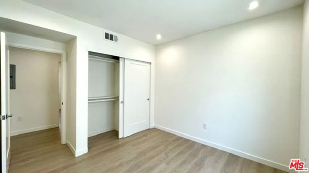 5222 Satsuma Avenue North Hollywood, CA 91601