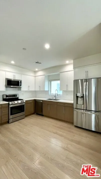 5222 Satsuma Avenue North Hollywood, CA 91601