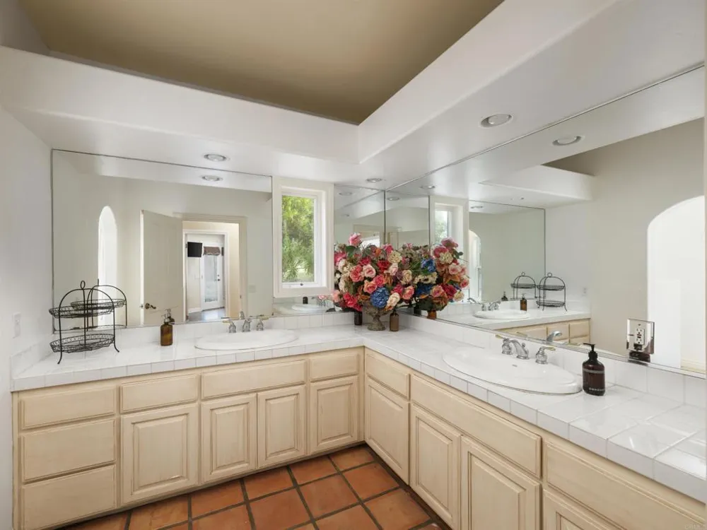 20784 Fortuna Del Norte Elfin Forest, CA 92029