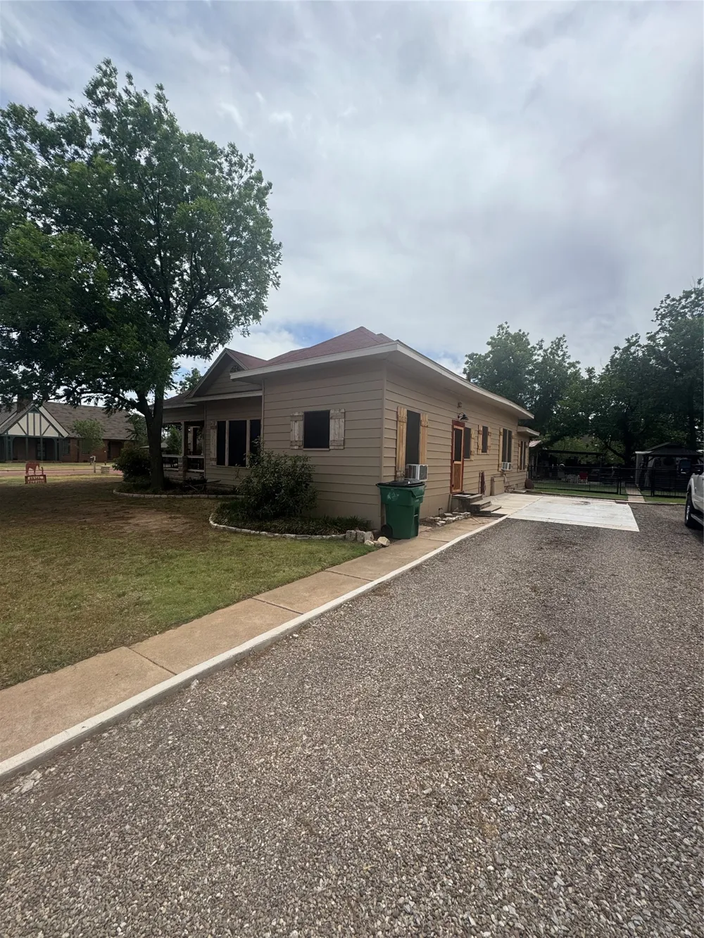 400 Cain Street Quanah, TX 79252