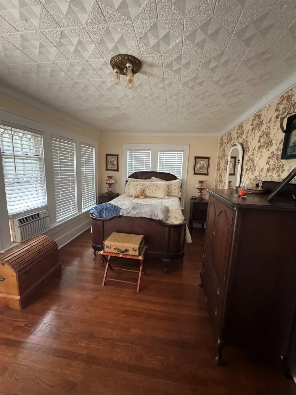 400 Cain Street Quanah, TX 79252