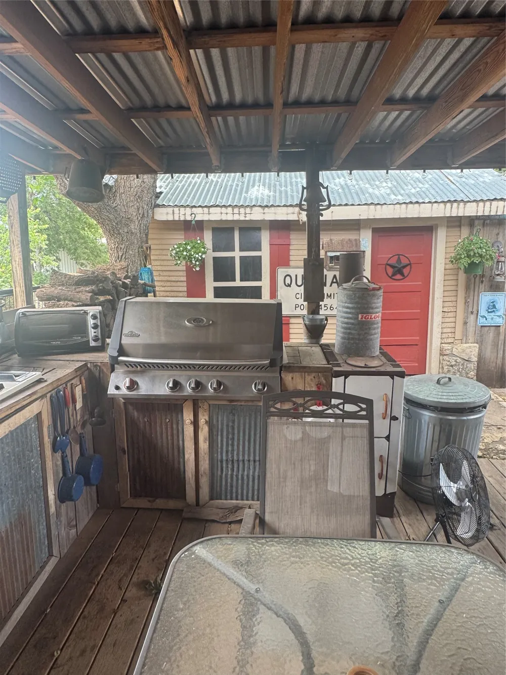 400 Cain Street Quanah, TX 79252