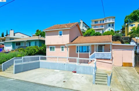 2082 Placer Drive