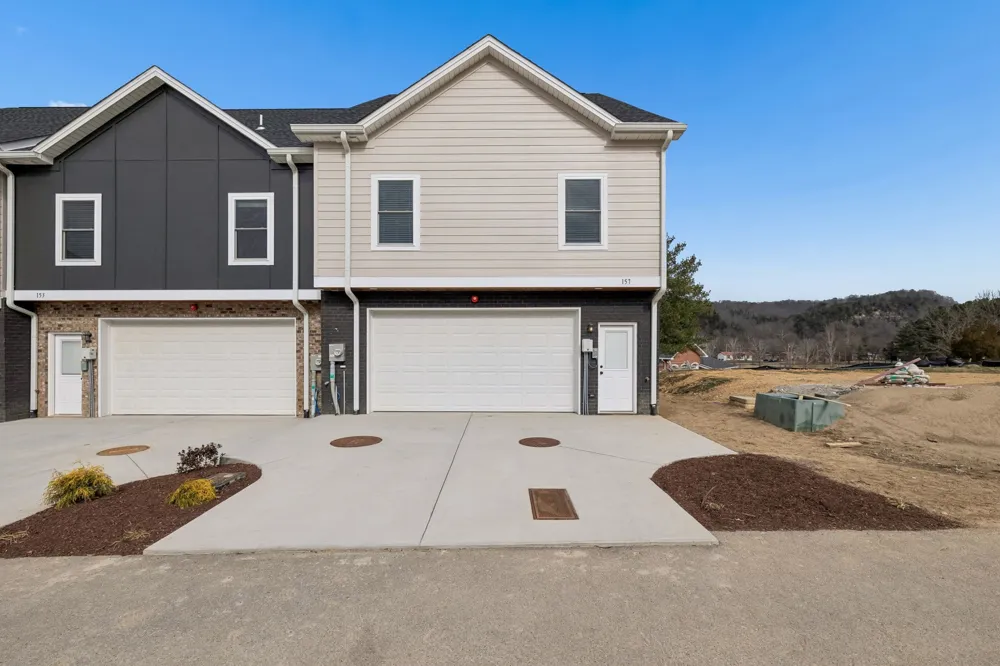 6 Crockett Hills Lane Ashland City, TN 37015