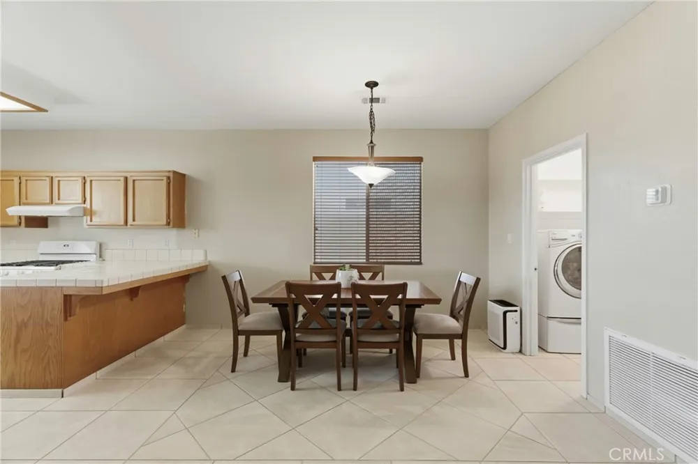 6510 Summer Breeze Bakersfield, CA 93313