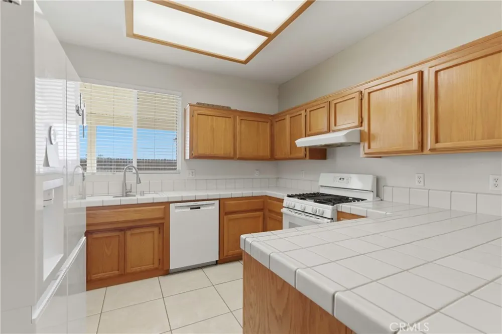 6510 Summer Breeze Bakersfield, CA 93313