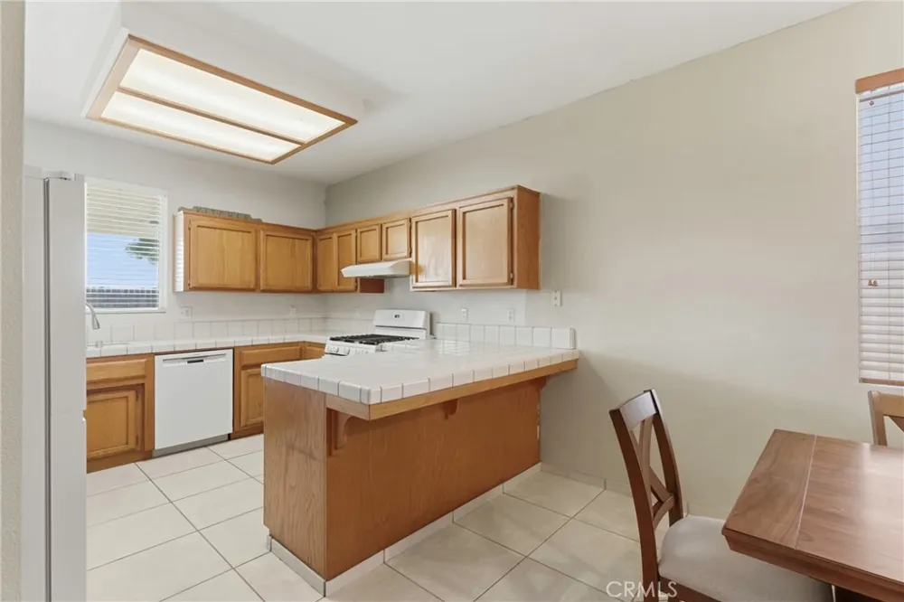 6510 Summer Breeze Bakersfield, CA 93313