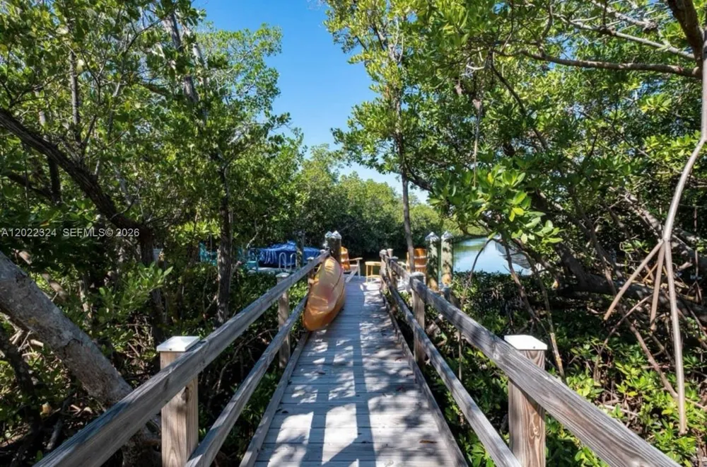 102 Venetian Dr #102 Islamorada, FL 33036