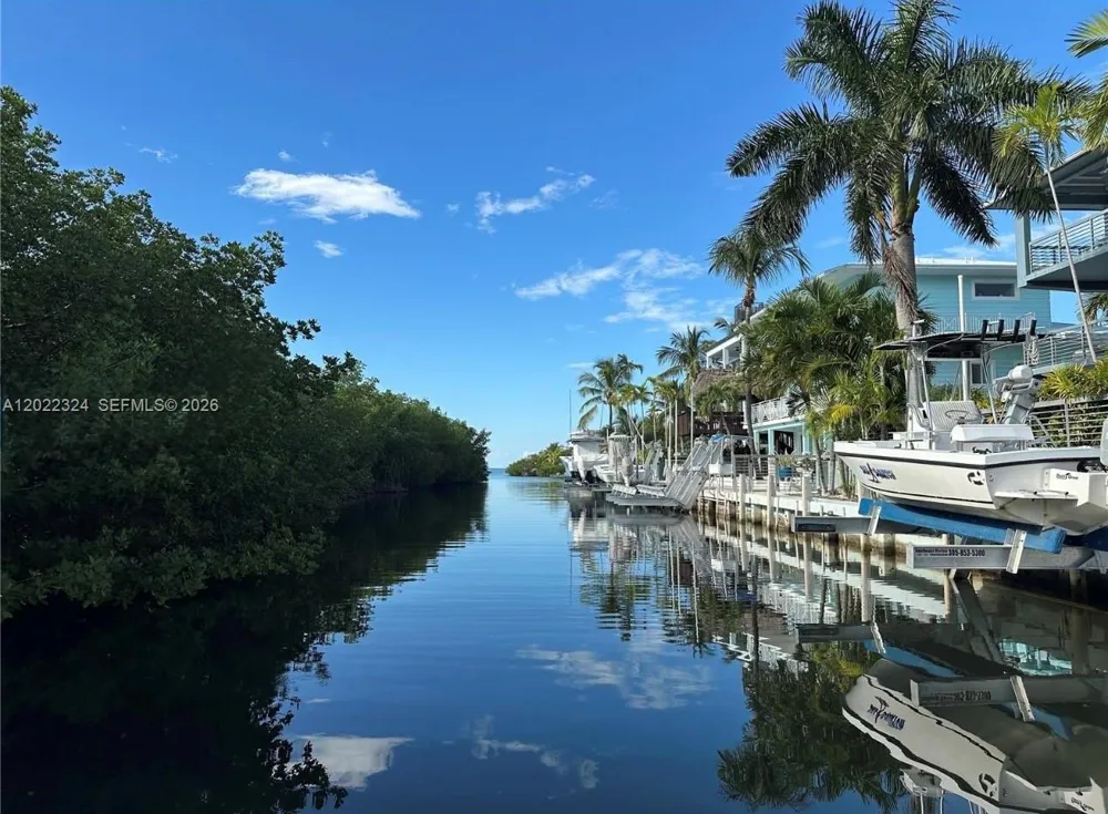 102 Venetian Dr #102 Islamorada, FL 33036