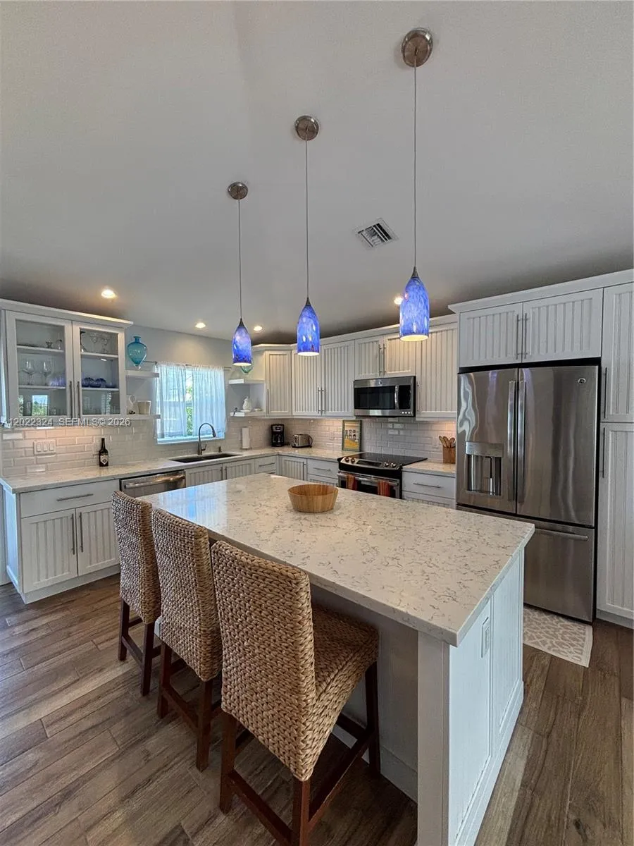 102 Venetian Dr #102 Islamorada, FL 33036