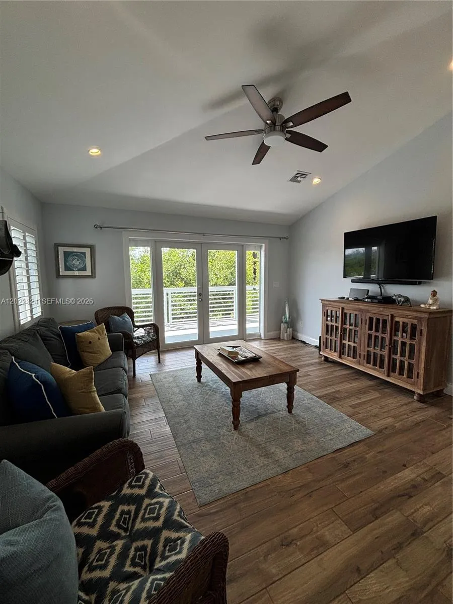 102 Venetian Dr #102 Islamorada, FL 33036