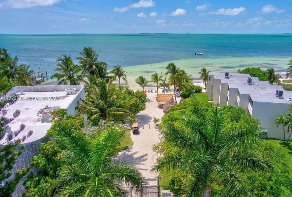 102 Venetian Dr #102 Islamorada, FL 33036
