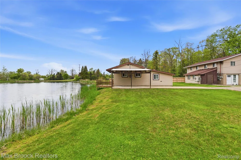 1392 Maple Grove Road Lapeer Township, MI 48446