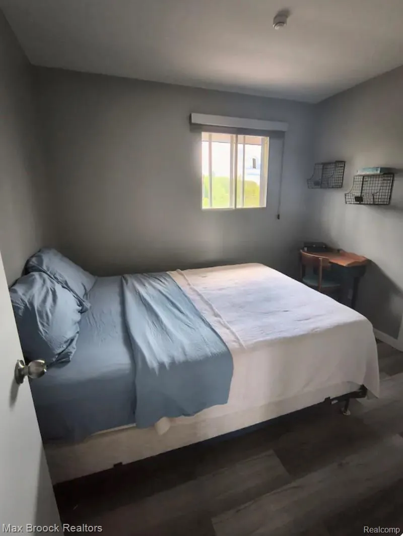 1392 Maple Grove Road Lapeer Township, MI 48446