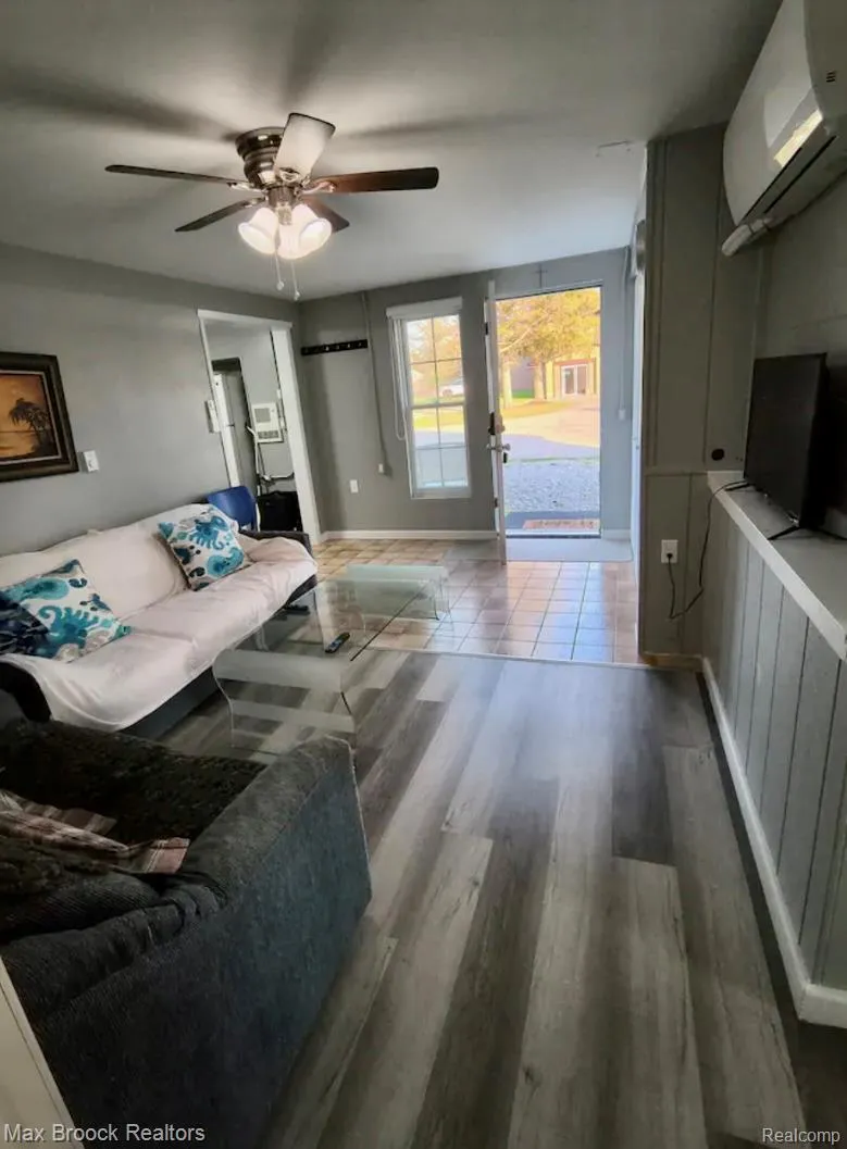 1392 Maple Grove Road Lapeer Township, MI 48446