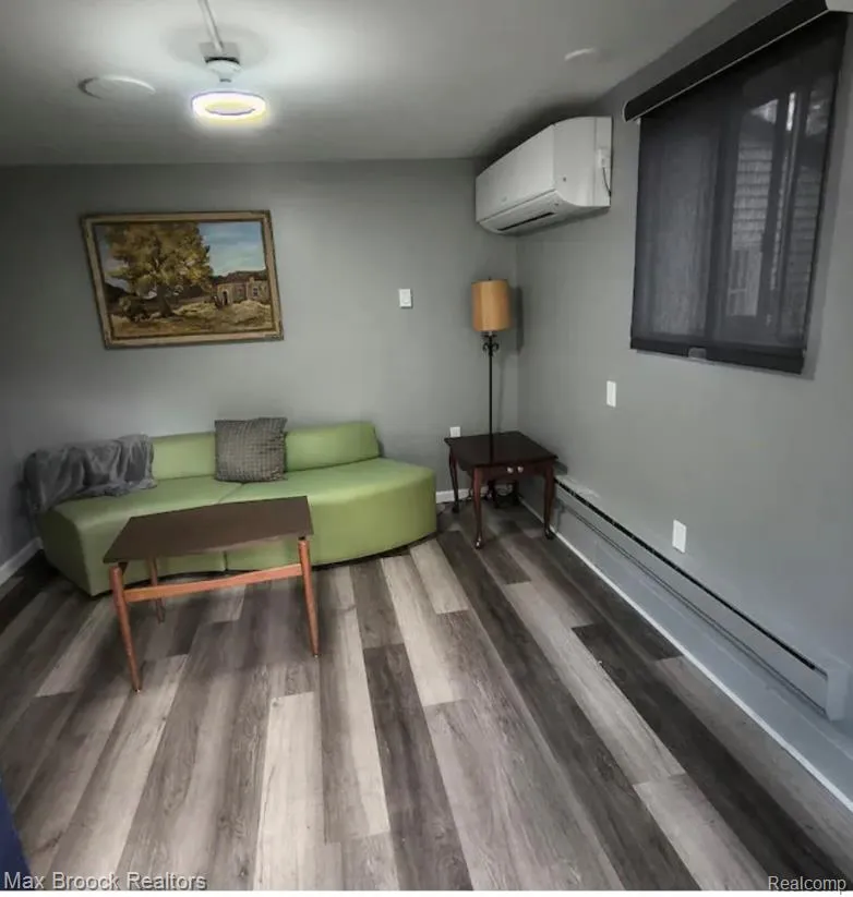 1392 Maple Grove Road Lapeer Township, MI 48446