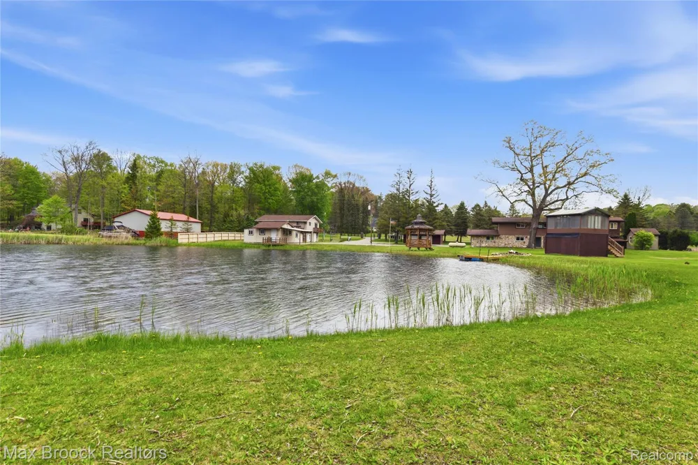 1392 Maple Grove Road Lapeer Township, MI 48446