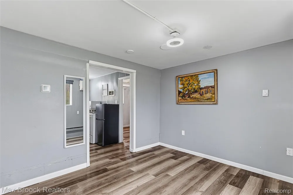 1392 Maple Grove Road Lapeer Township, MI 48446