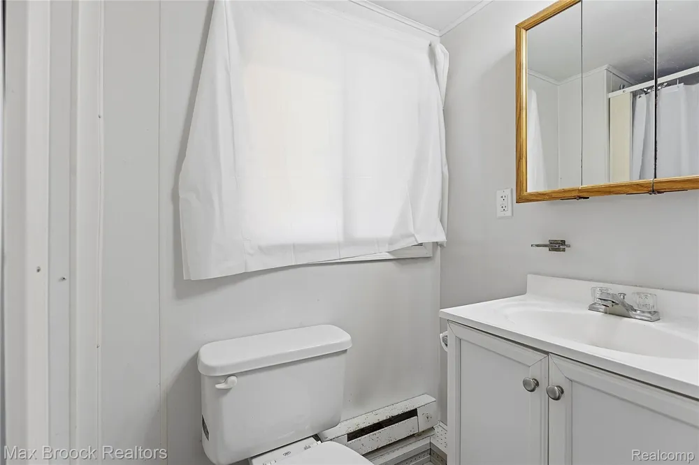 1392 Maple Grove Road Lapeer Township, MI 48446