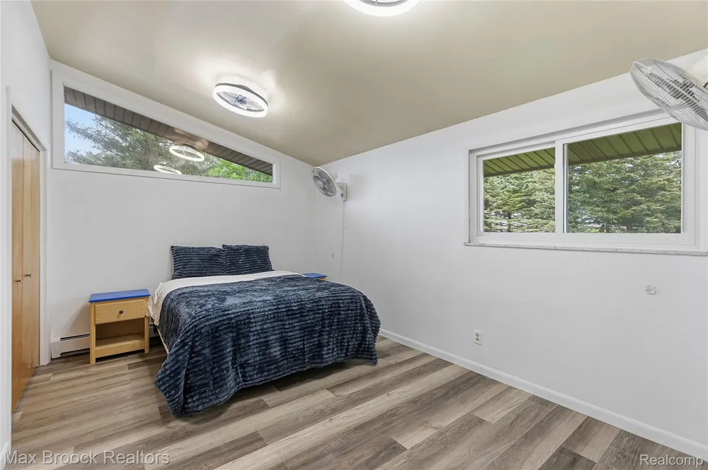 1392 Maple Grove Road Lapeer Township, MI 48446