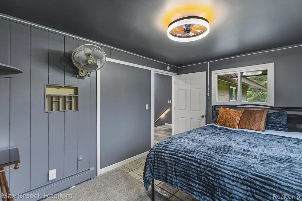 1392 Maple Grove Road Lapeer Township, MI 48446