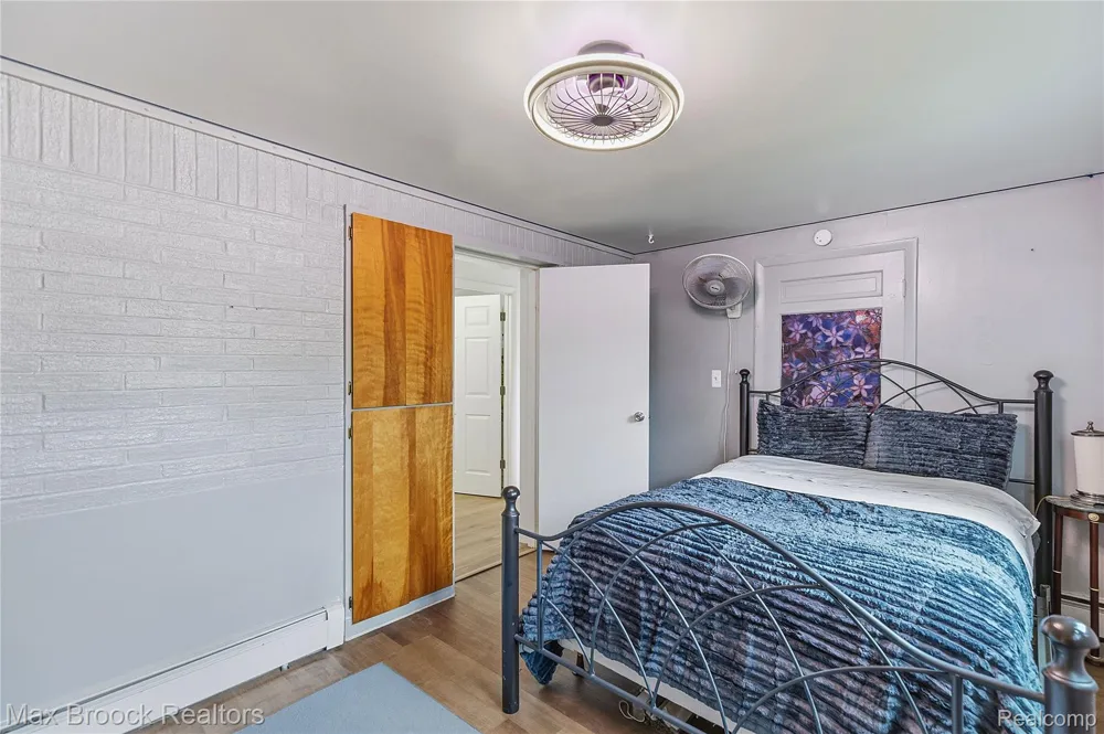 1392 Maple Grove Road Lapeer Township, MI 48446