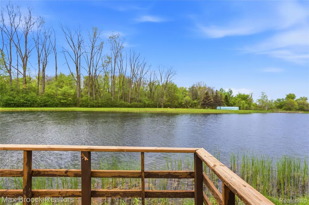 1392 Maple Grove Road Lapeer Township, MI 48446