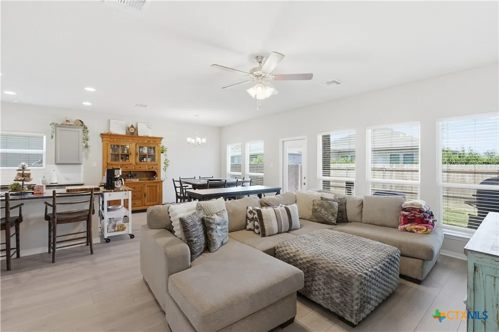 1125 Lakeway Crossing Drive Temple, TX 76502
