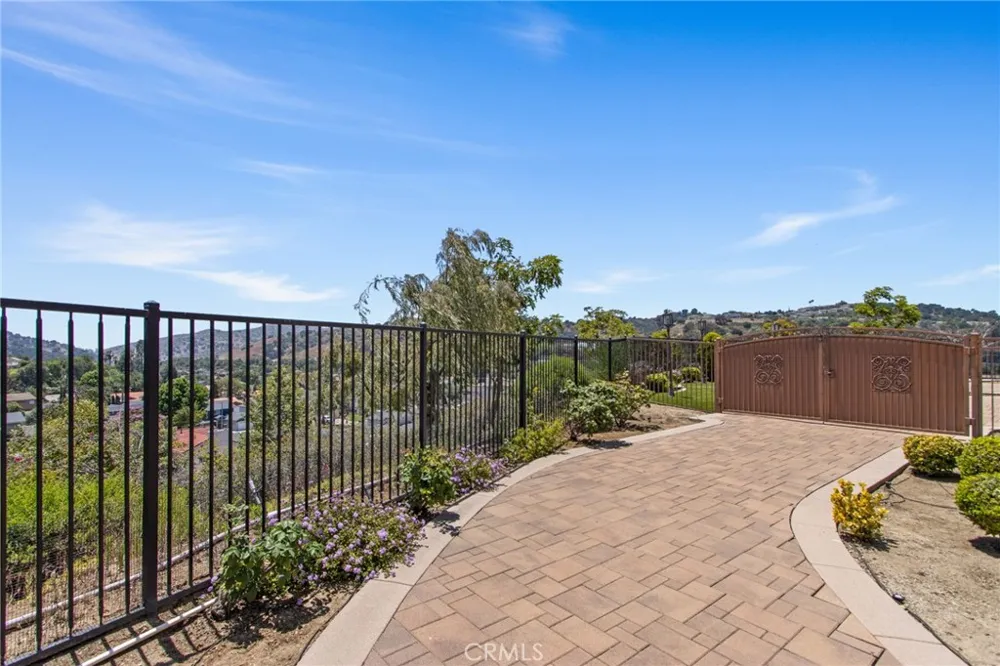 21078 Willow Heights Diamond Bar, CA 91765