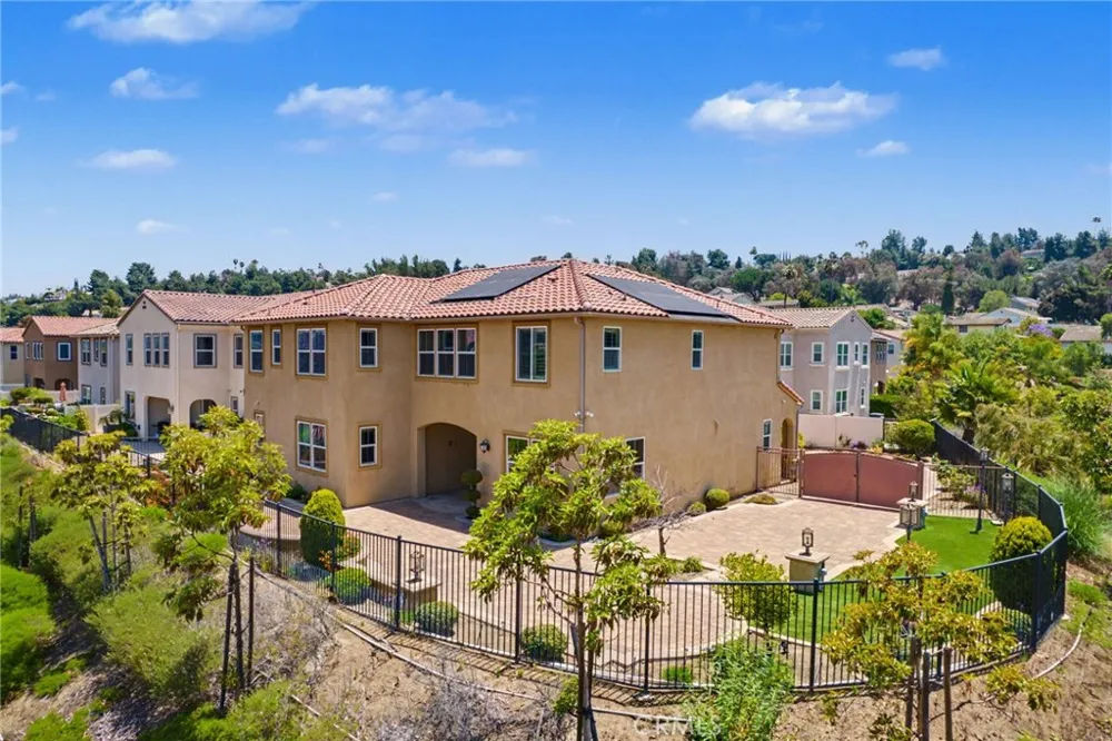 21078 Willow Heights Diamond Bar, CA 91765