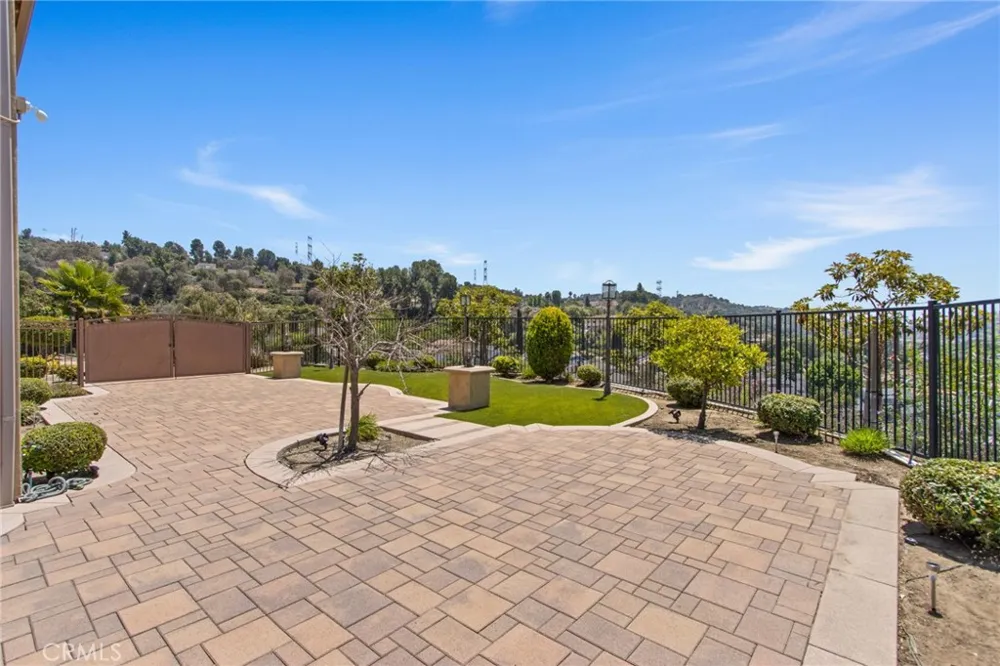 21078 Willow Heights Diamond Bar, CA 91765