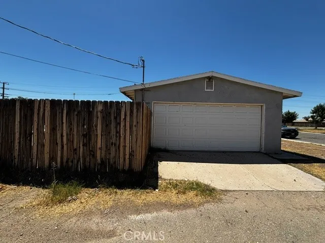 1021 E Chanslor Way Blythe, CA 92225